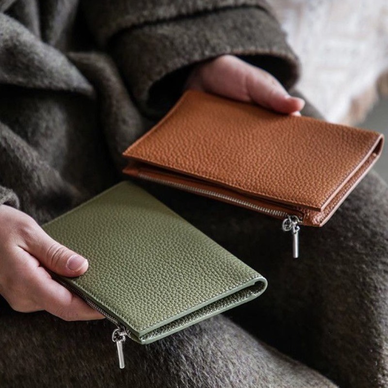 Leather Passport Holder Covers - Board Game Book recension och pris