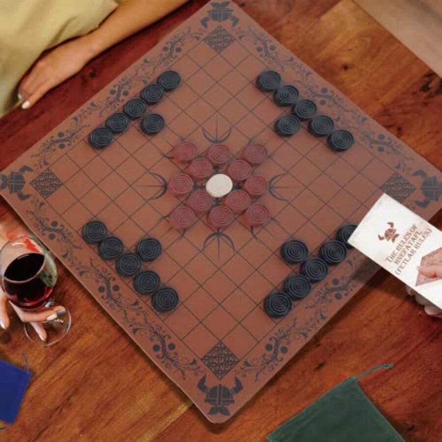 HNEFATAFL: Viking Chess Board  - Board Game Vikings recension och pris